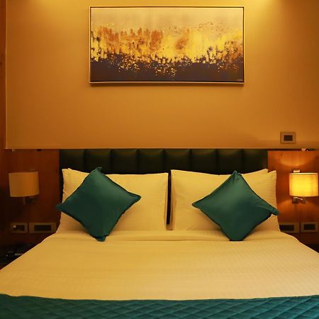 Sea Deck Hotel Порт Блеър Екстериор снимка