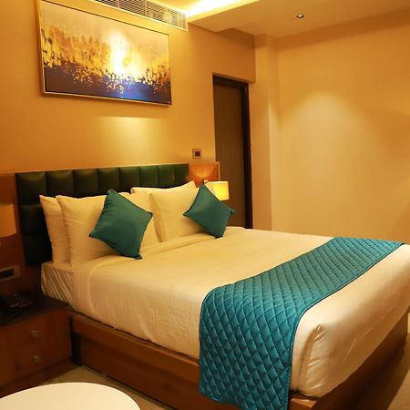 Sea Deck Hotel Порт Блеър Екстериор снимка