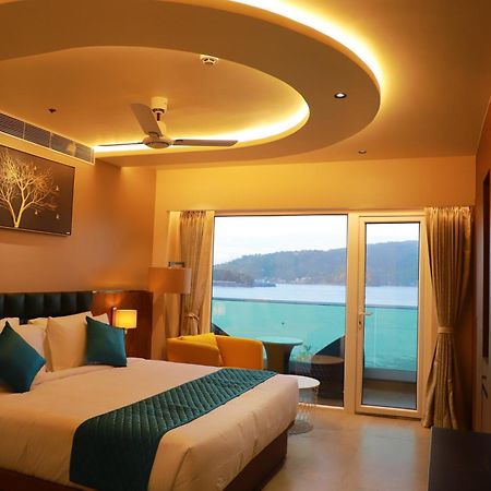 Sea Deck Hotel Порт Блеър Екстериор снимка