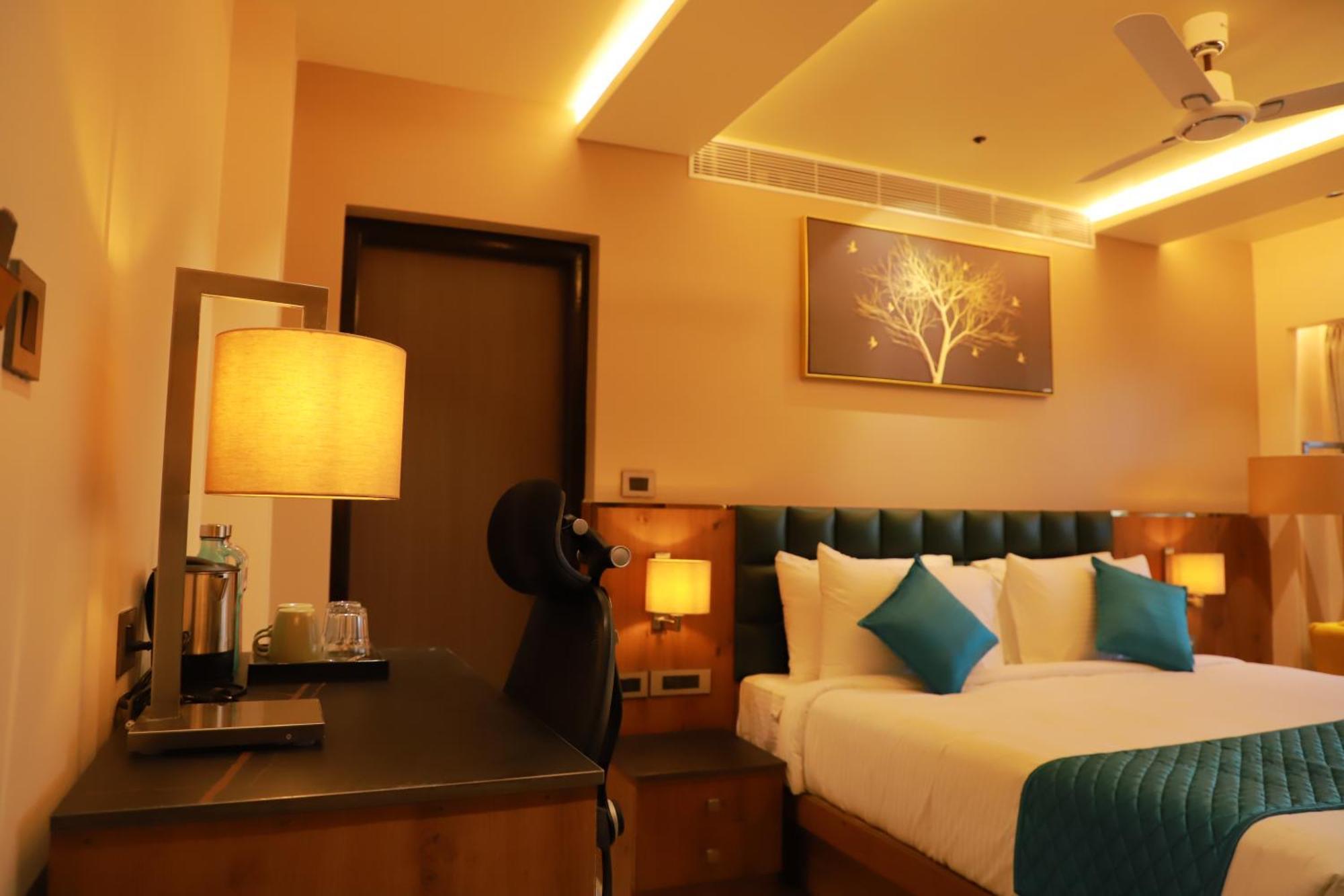 Sea Deck Hotel Порт Блеър Екстериор снимка