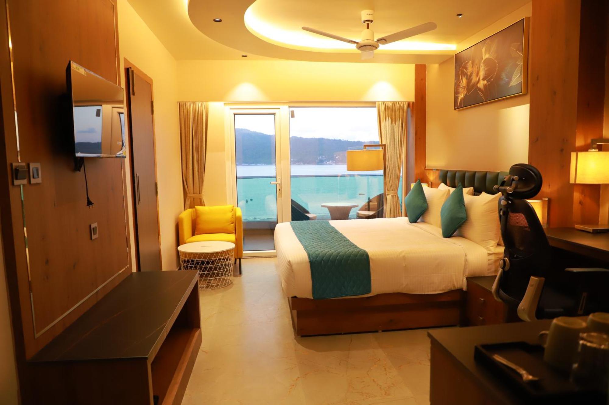 Sea Deck Hotel Порт Блеър Екстериор снимка