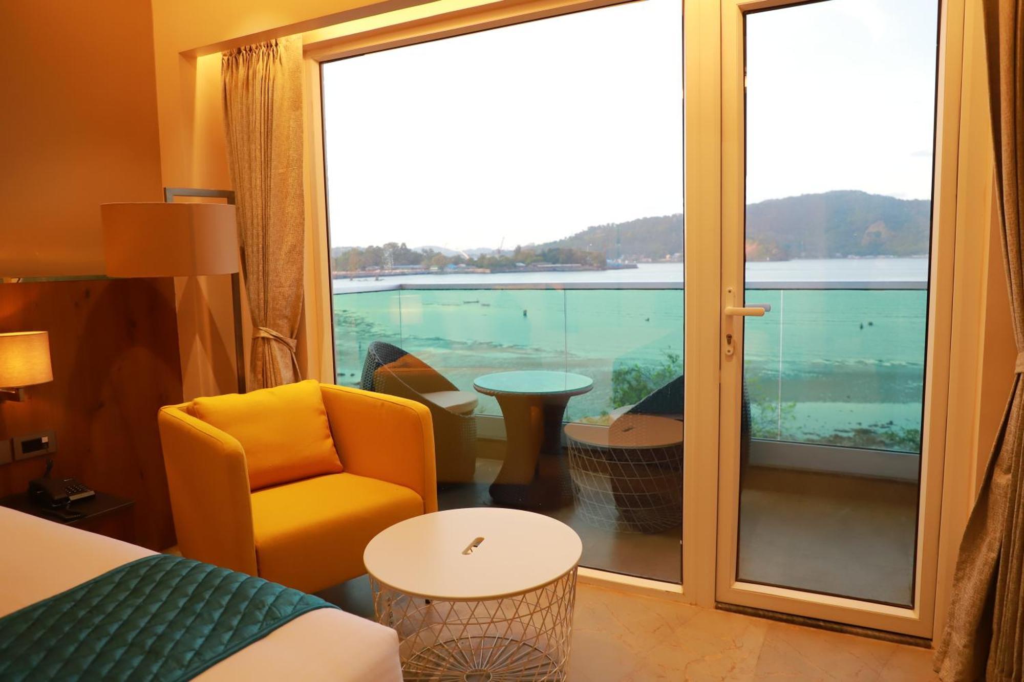 Sea Deck Hotel Порт Блеър Екстериор снимка