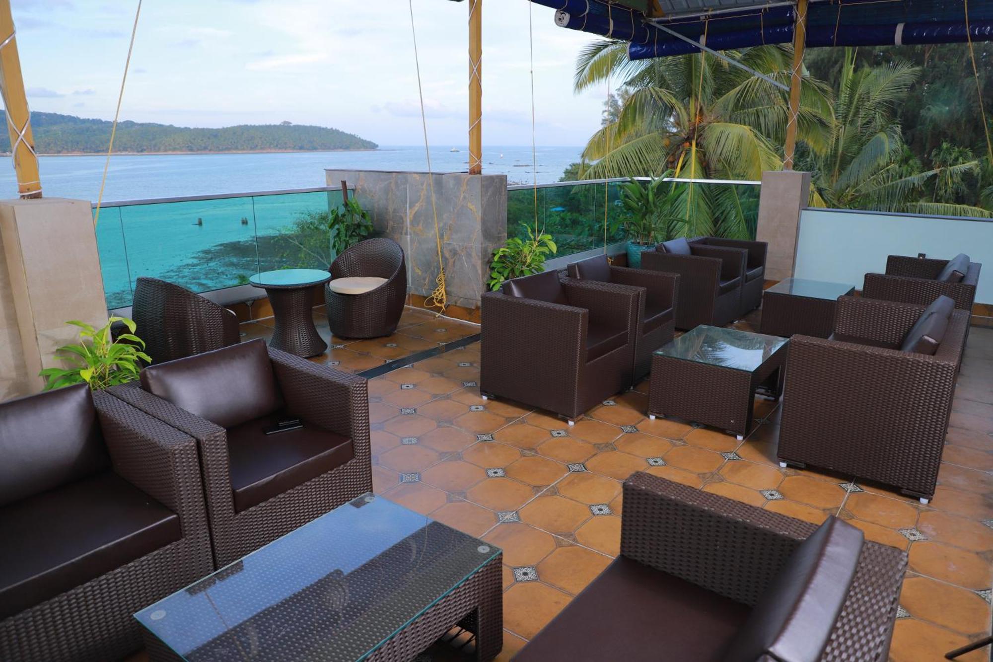 Sea Deck Hotel Порт Блеър Екстериор снимка