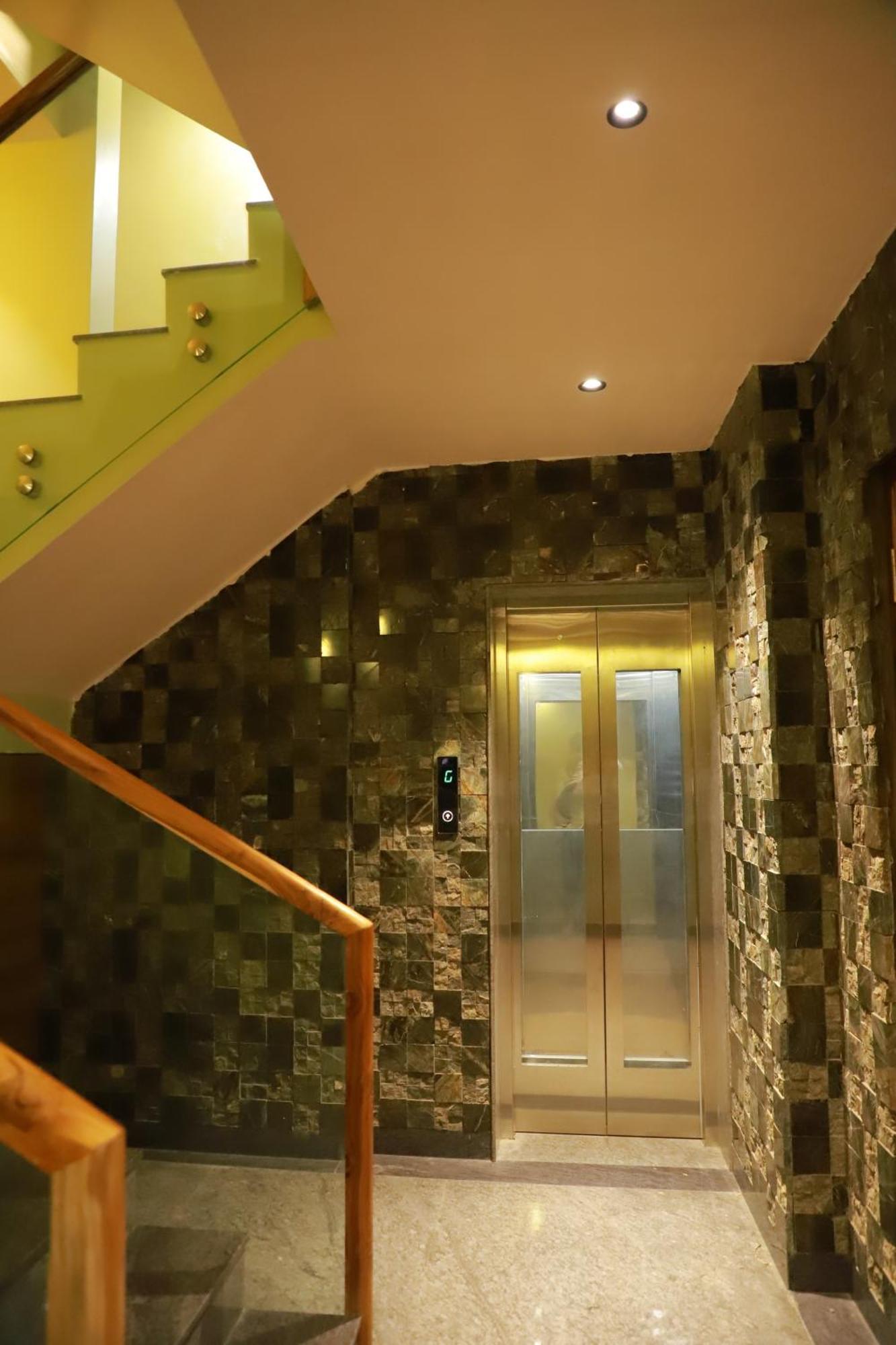 Sea Deck Hotel Порт Блеър Екстериор снимка